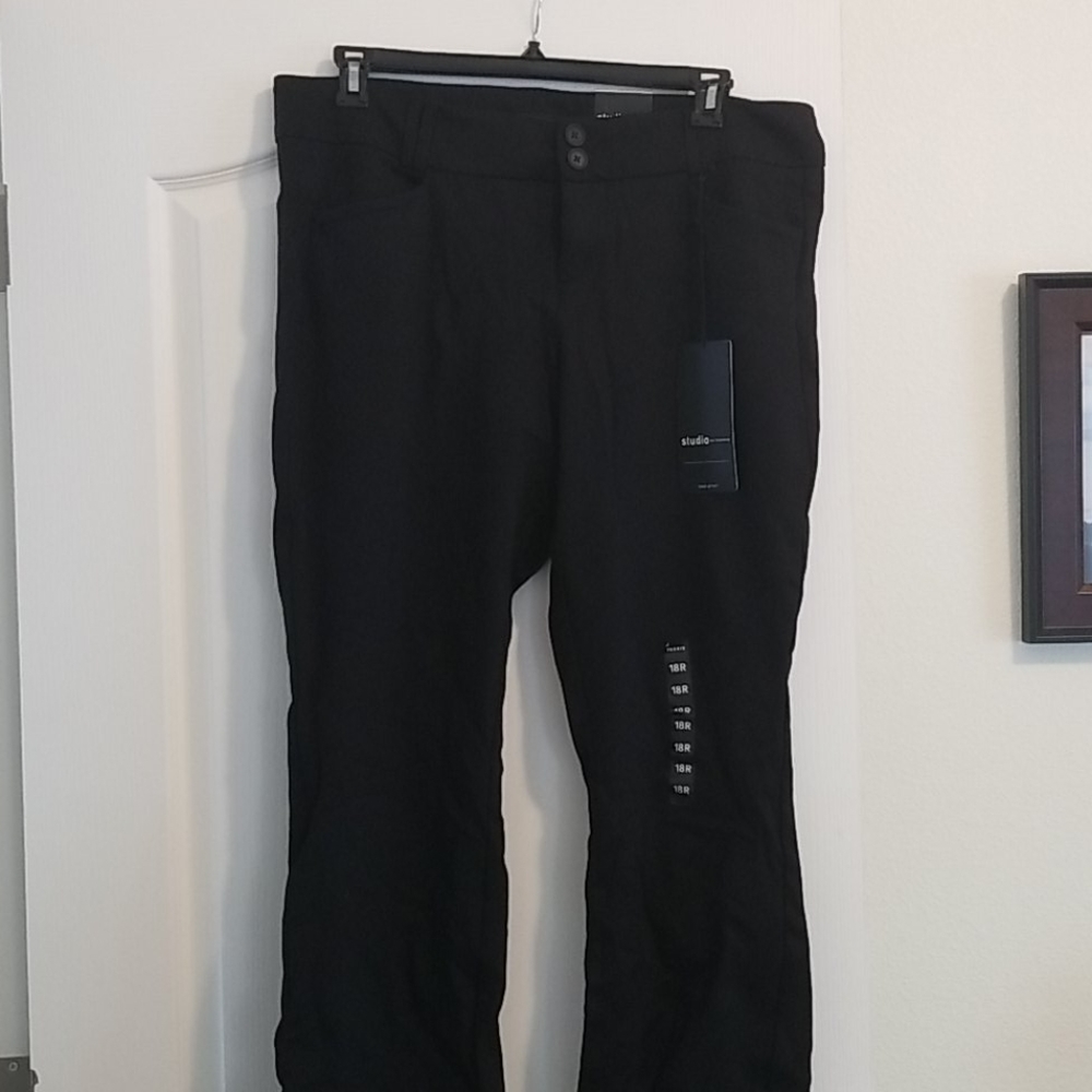 NWT STUDIO TROUSERS BY TORRID 18R